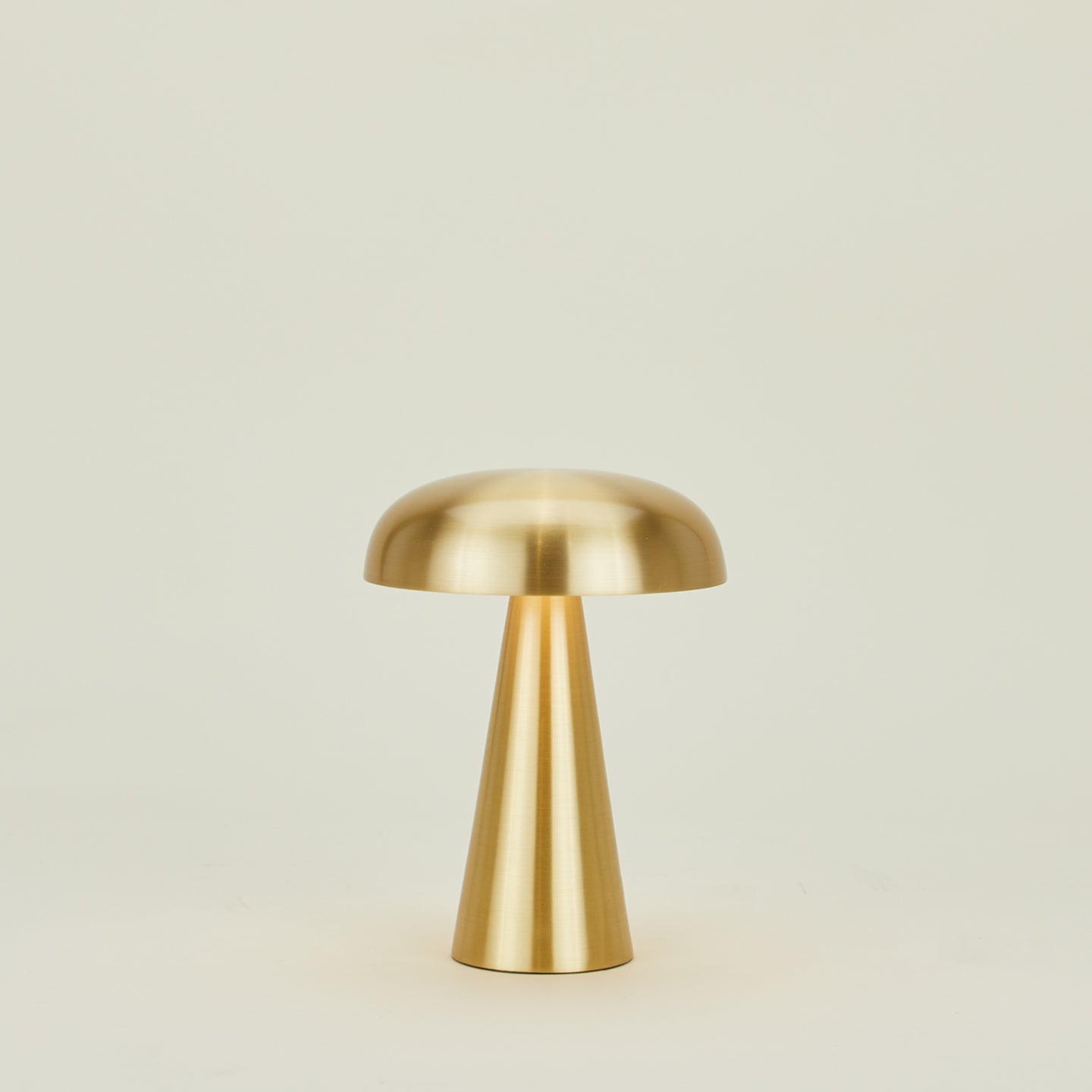 Como portable lamp in brass