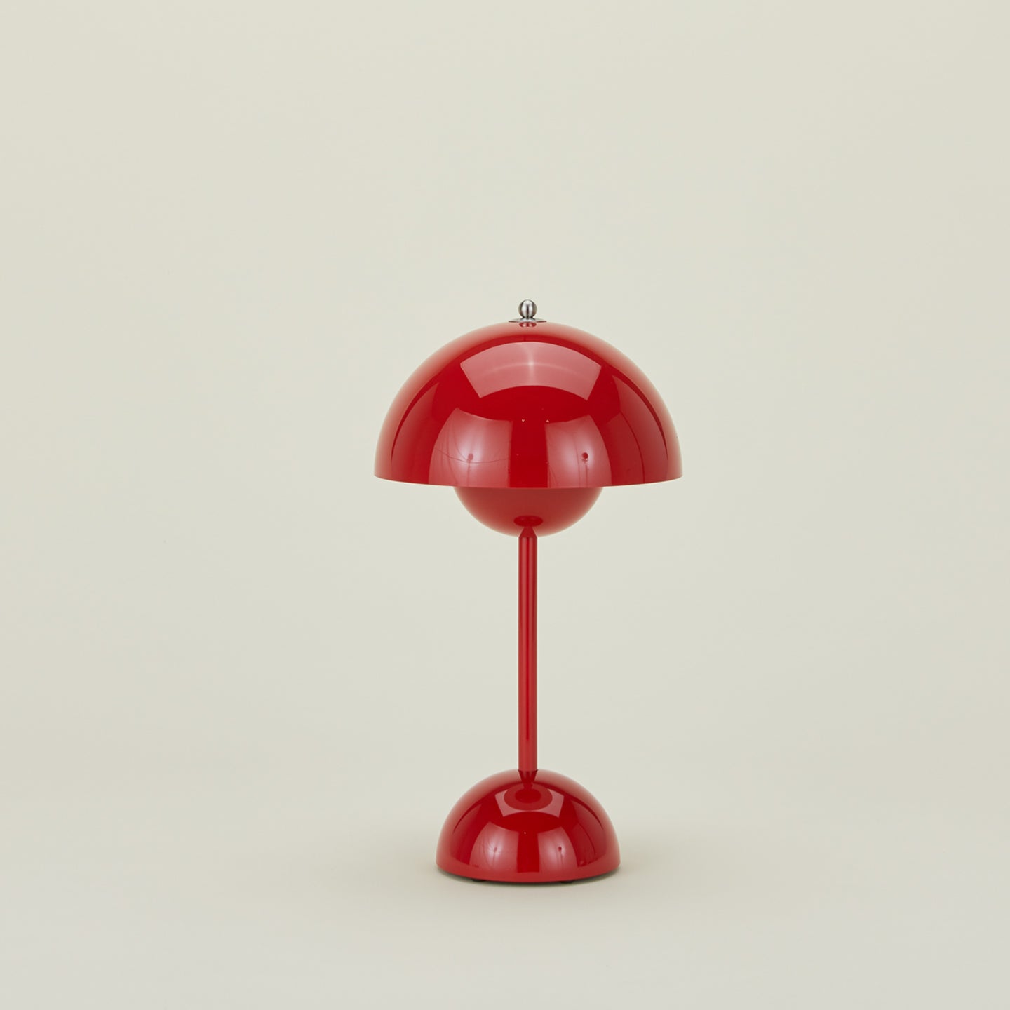 Flowerpot portable lantern in red