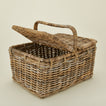 Detailed view of Basketly rattan picnic basket