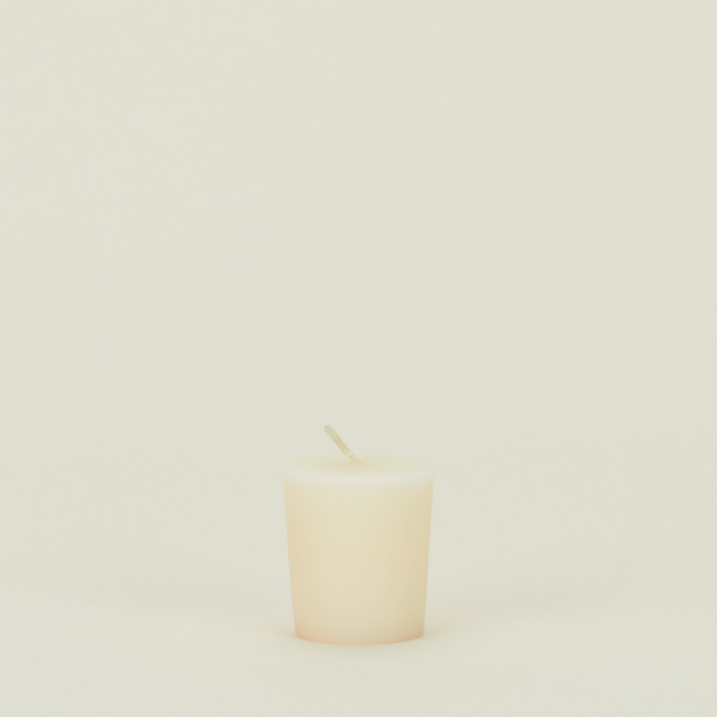 Danica votive in ivory