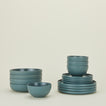 16 piece Essential dinnerware set in peacock