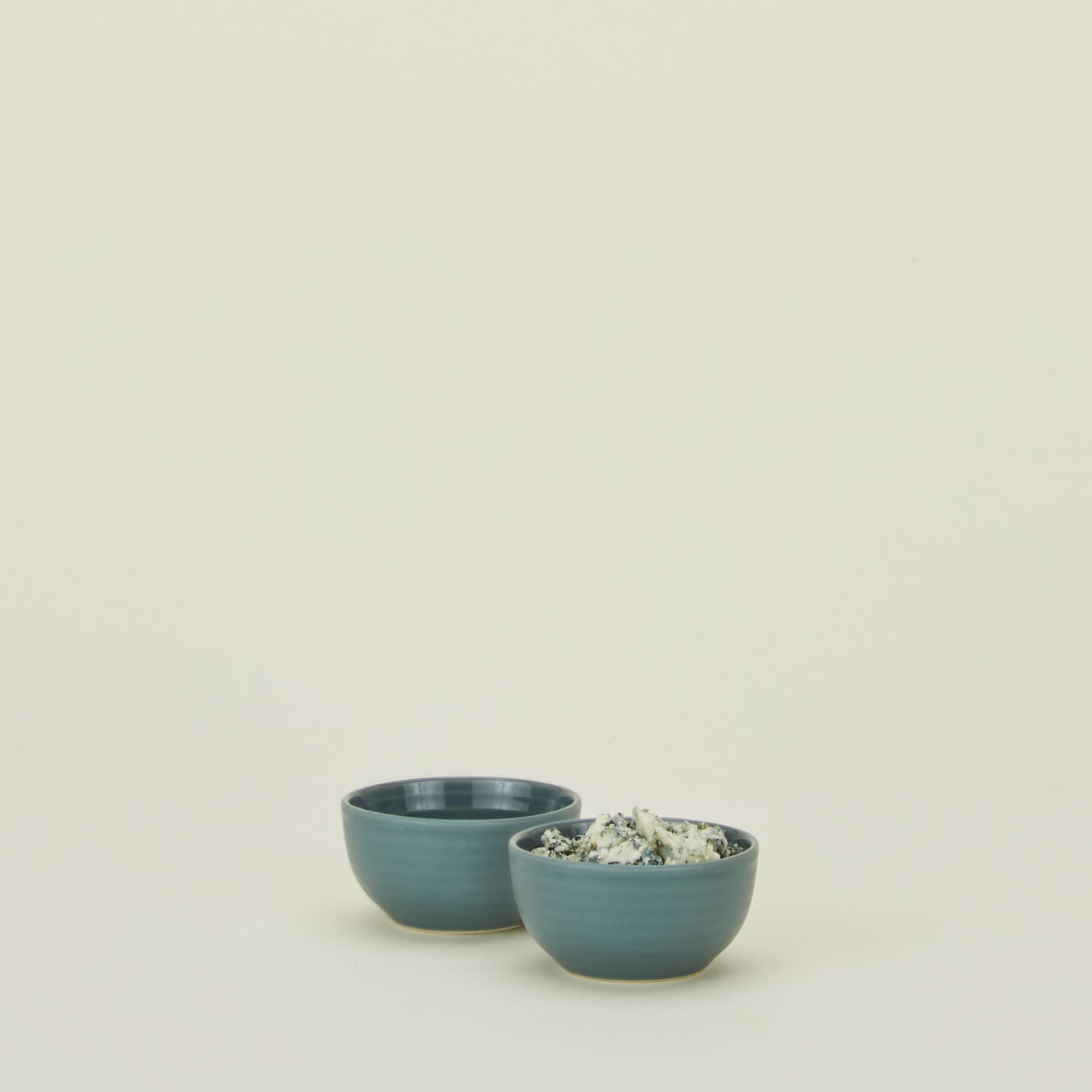 Set of 2 essential dinnerware extra small bowls in peacock with cheese