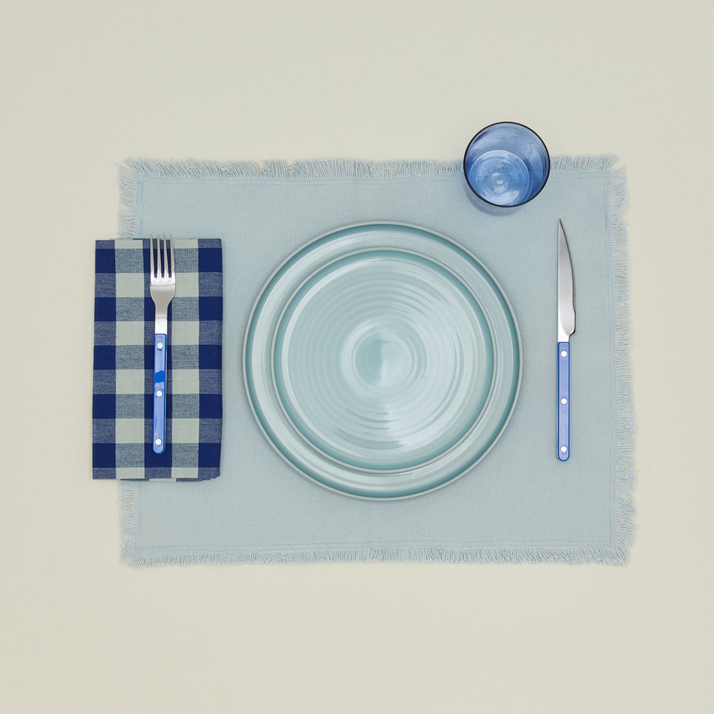 Essential gingham napkin in sky/blue with place setting