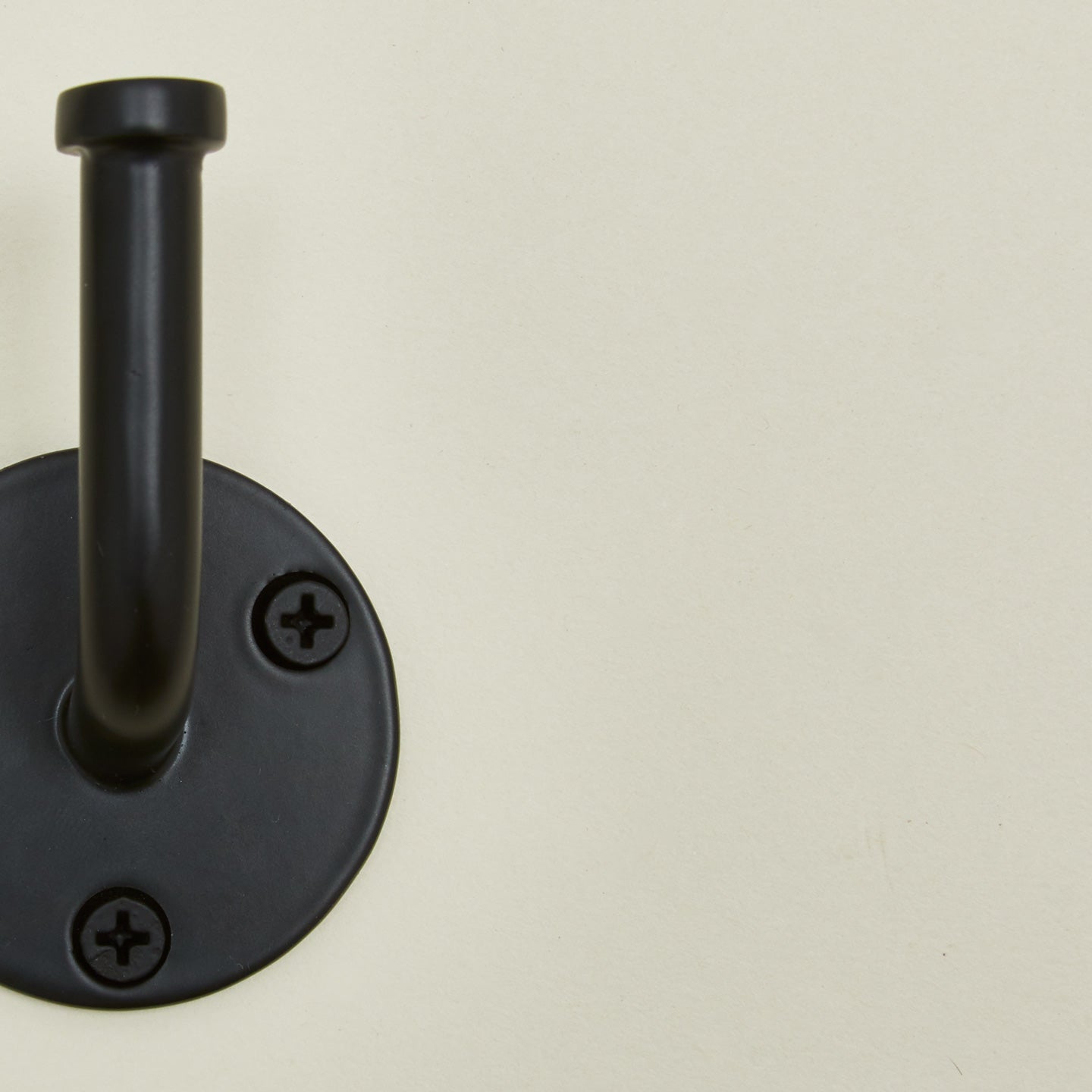 Detailed view of Essential hook in black