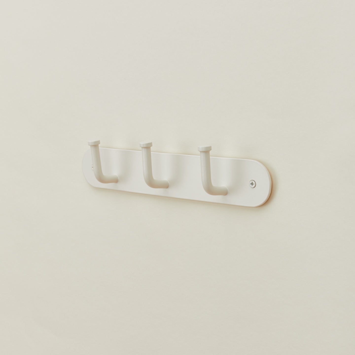 Essential hook rack in ivory