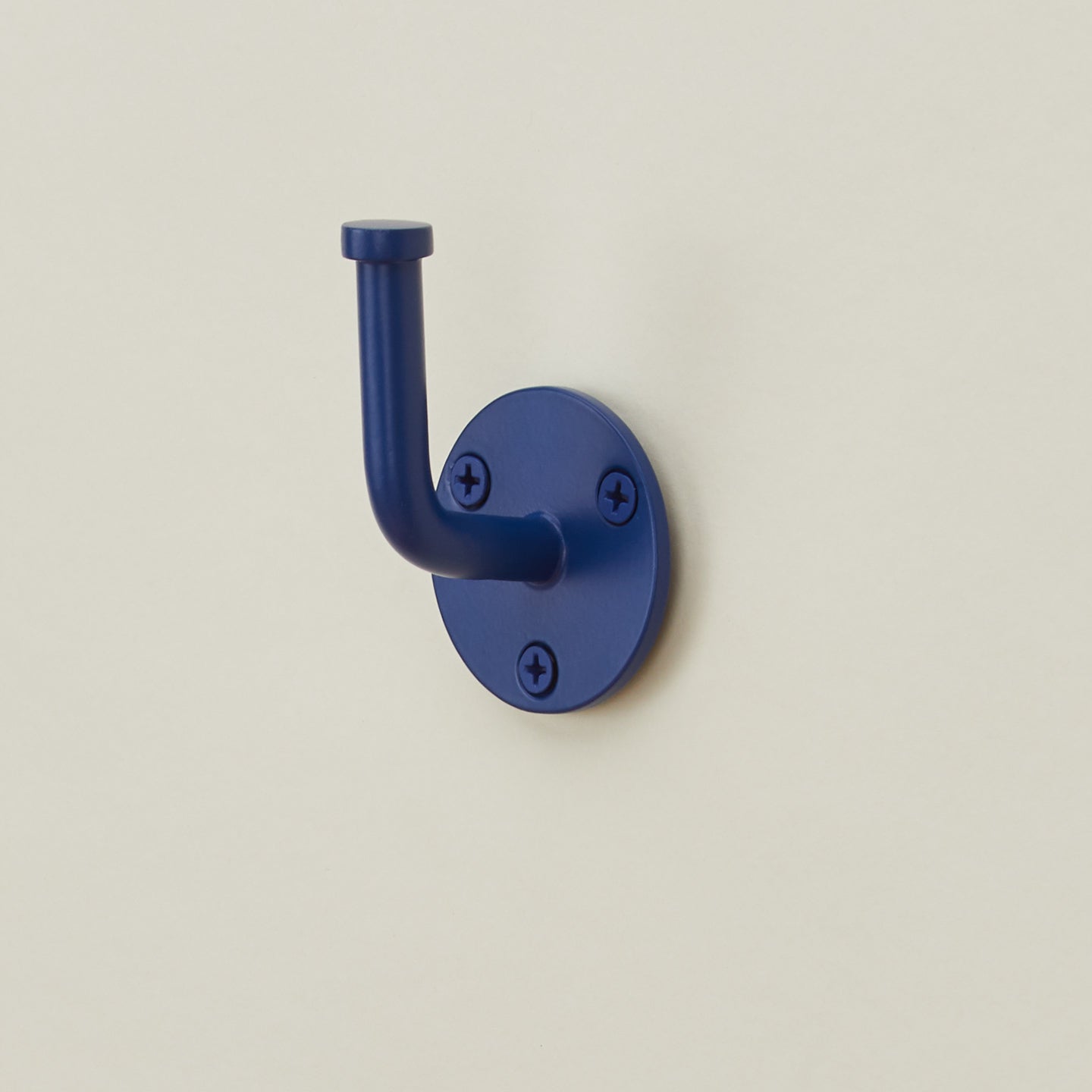 Essential hook in klein blue