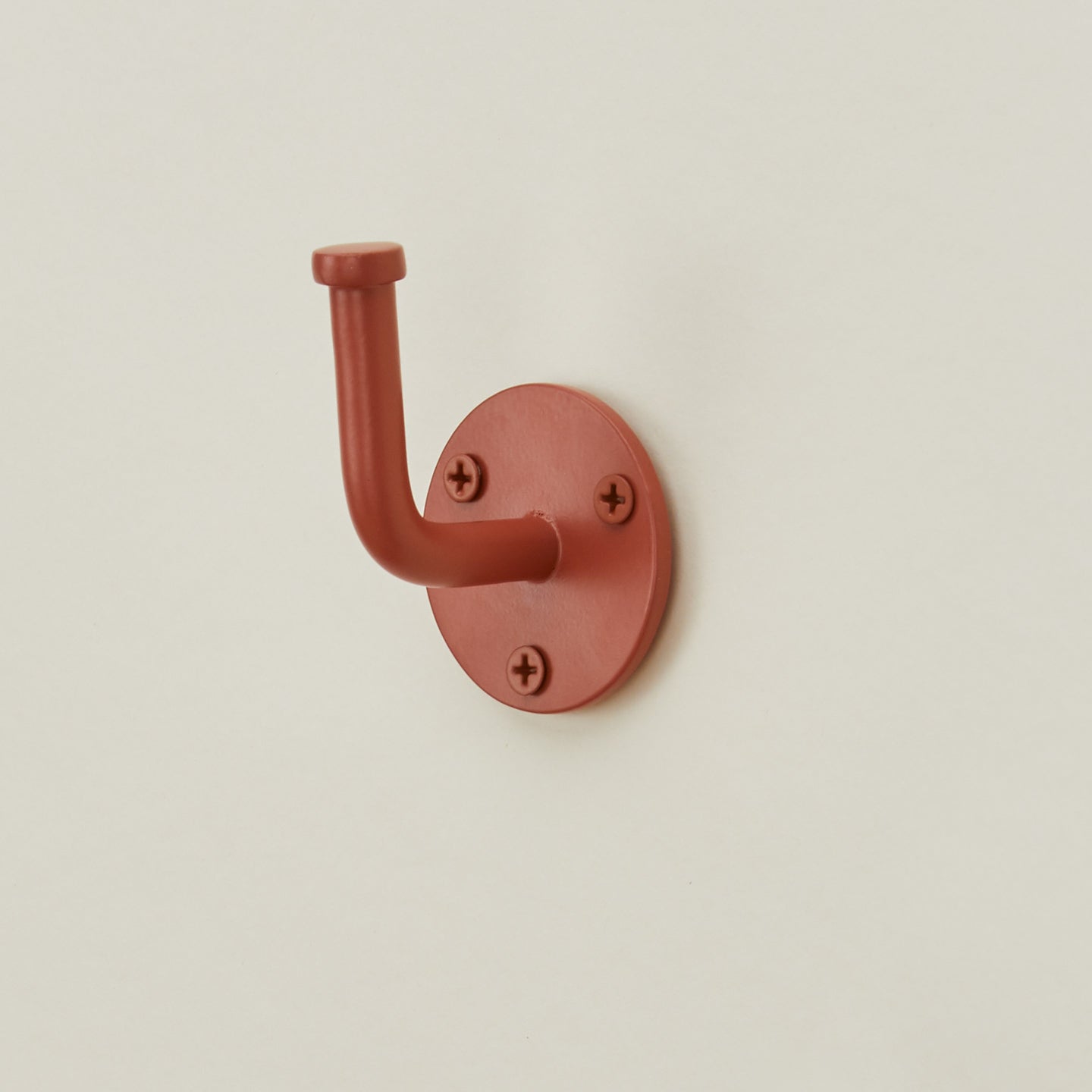 Essential hook in terracotta