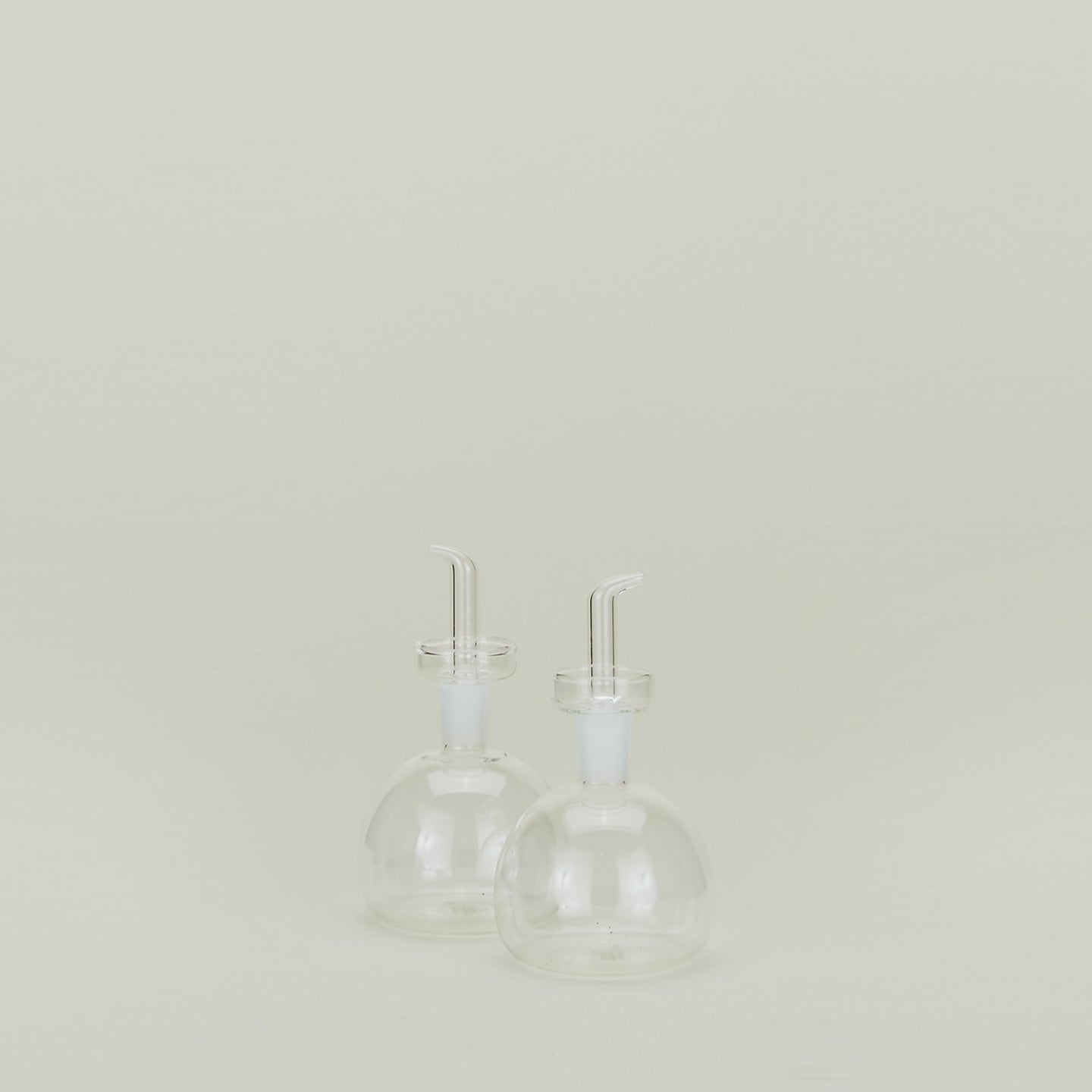 Essential kitchen bottle set of 2