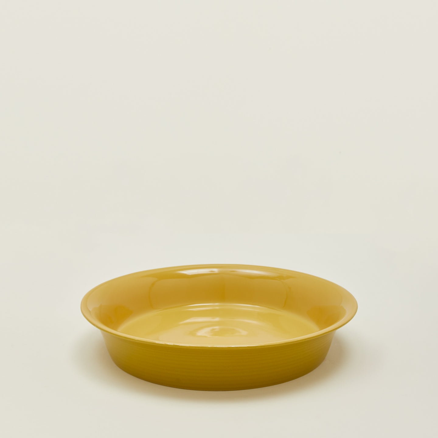 Essential pie dish in mustard