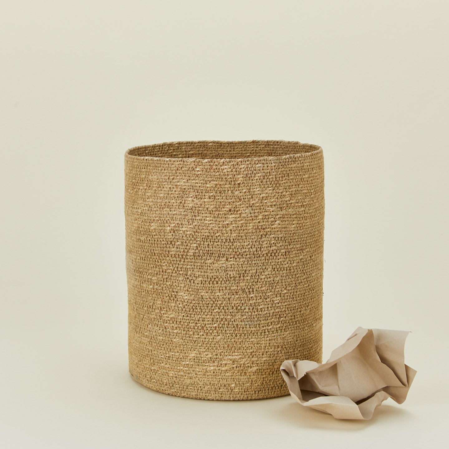 Essential woven wastebasket in natural