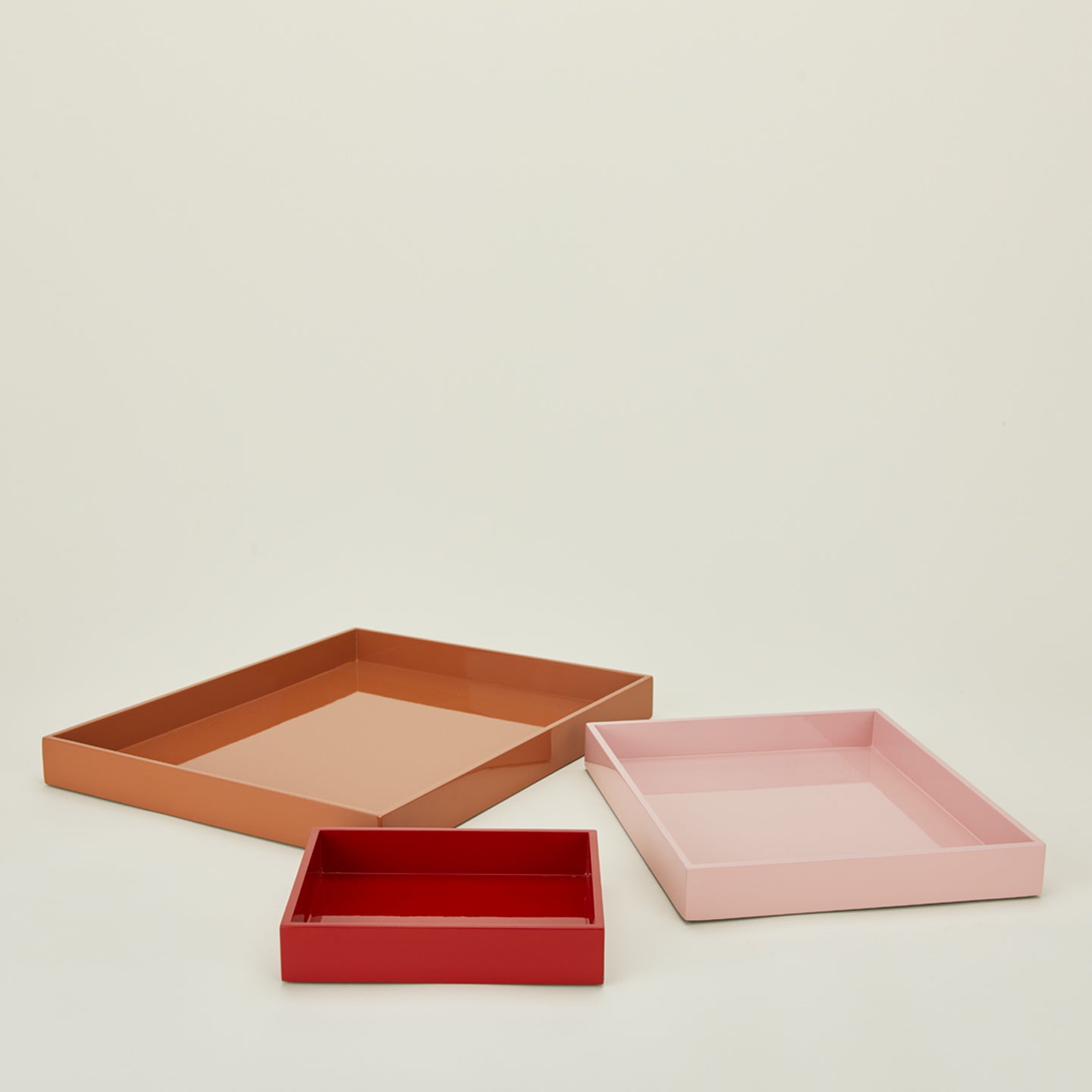 Essential nested trays in warms