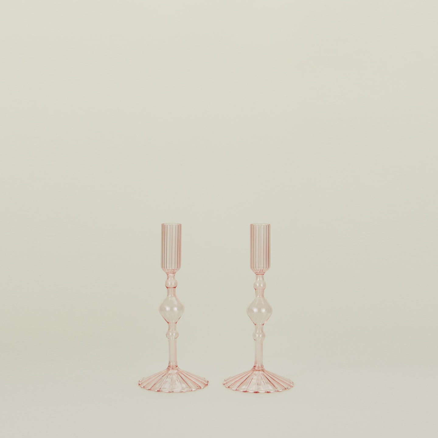 Pleated candle holders in pink