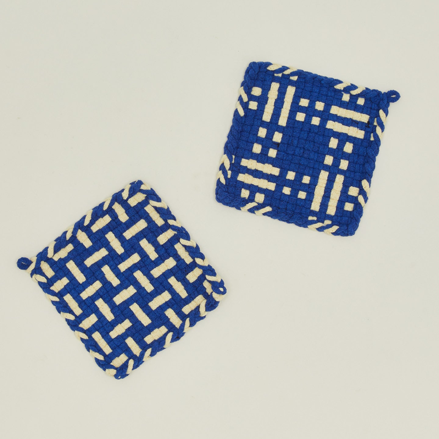 Dots and dashes potholder and paquet potholder in blue and yellow