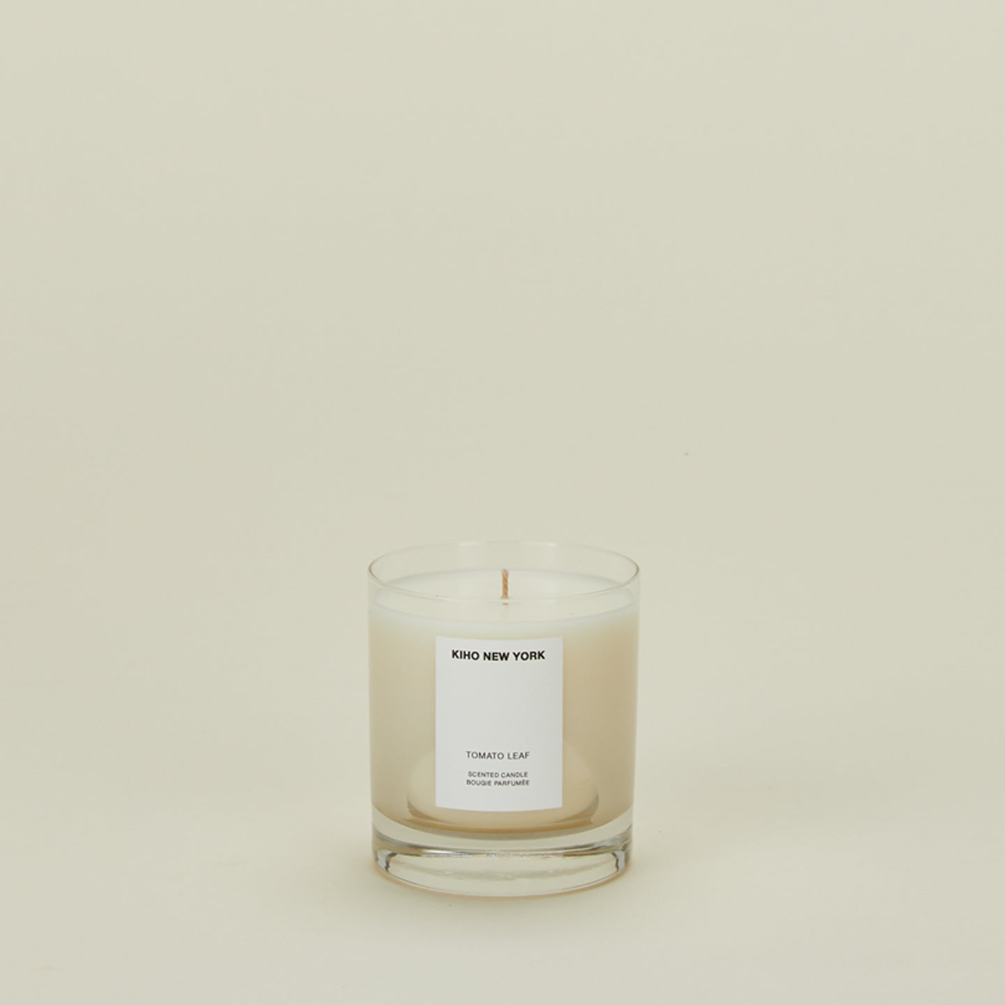 Fruity tomato leaf candle