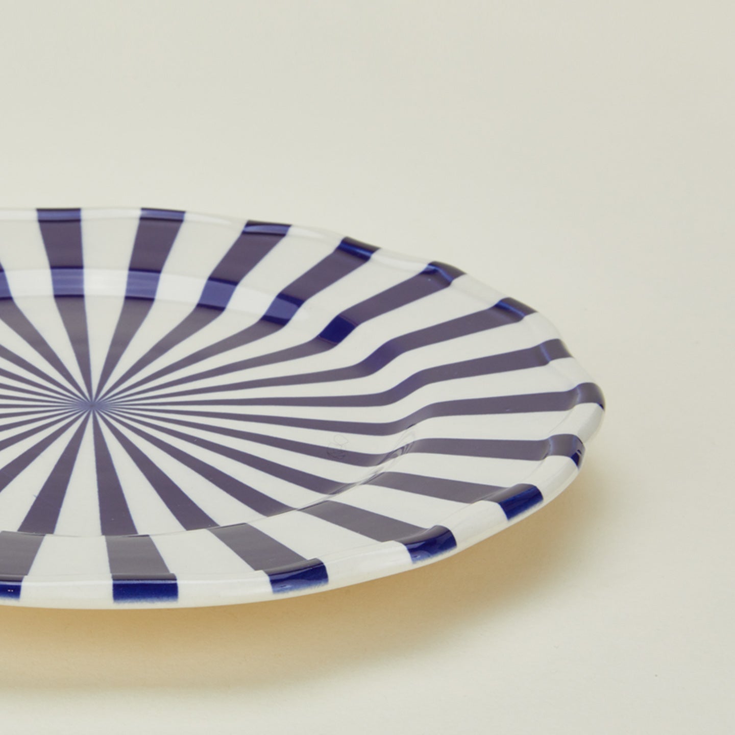 Detailed view of Maison Madison starburst salad plate