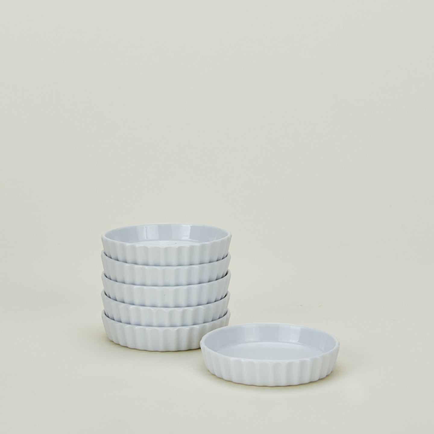 Set of 6 porcelain individual tart dishes in white