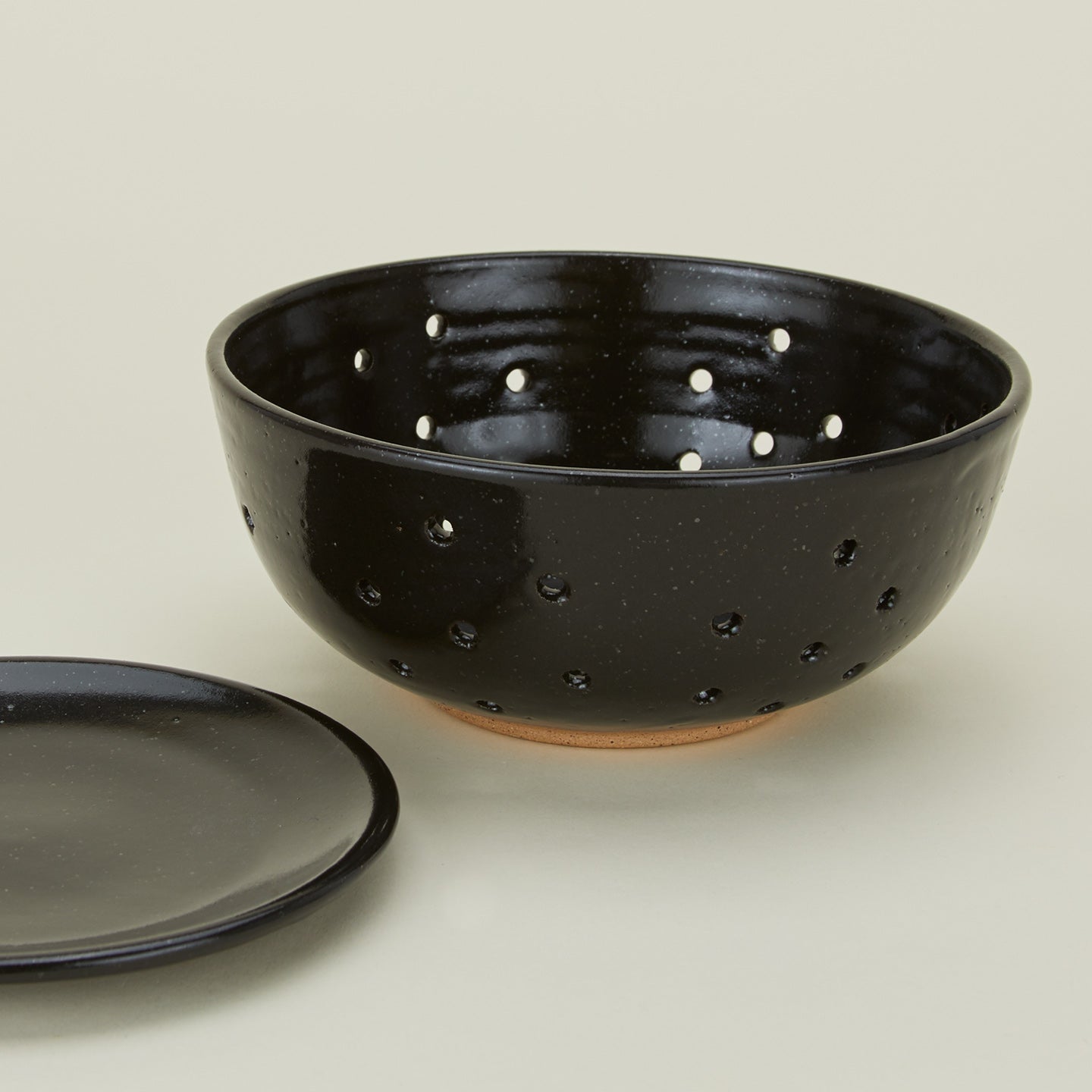 Large Berry Bowl with Dish in black
