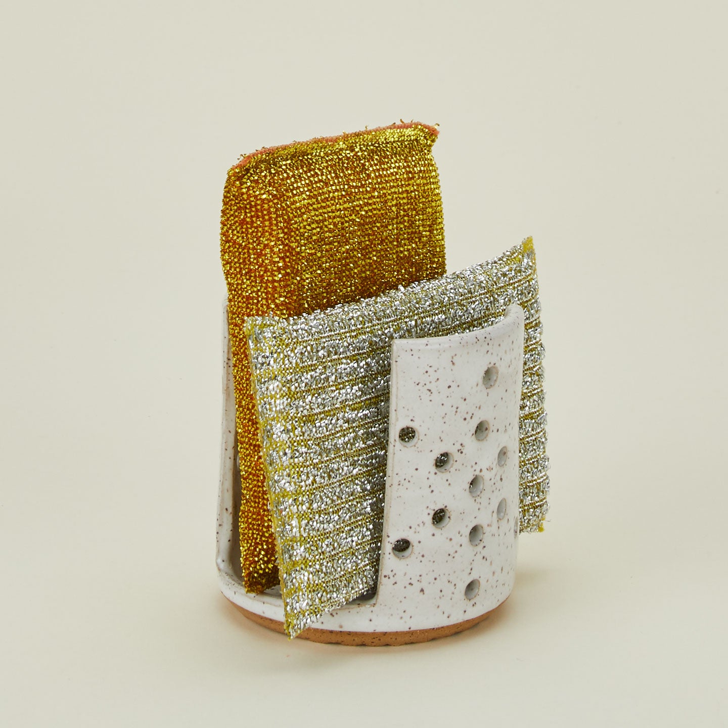 Rachael Pots sponge holder in white with sponges
