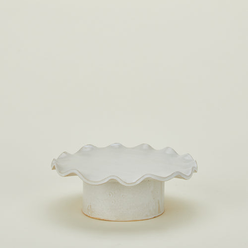 Ruffle edge pedestal