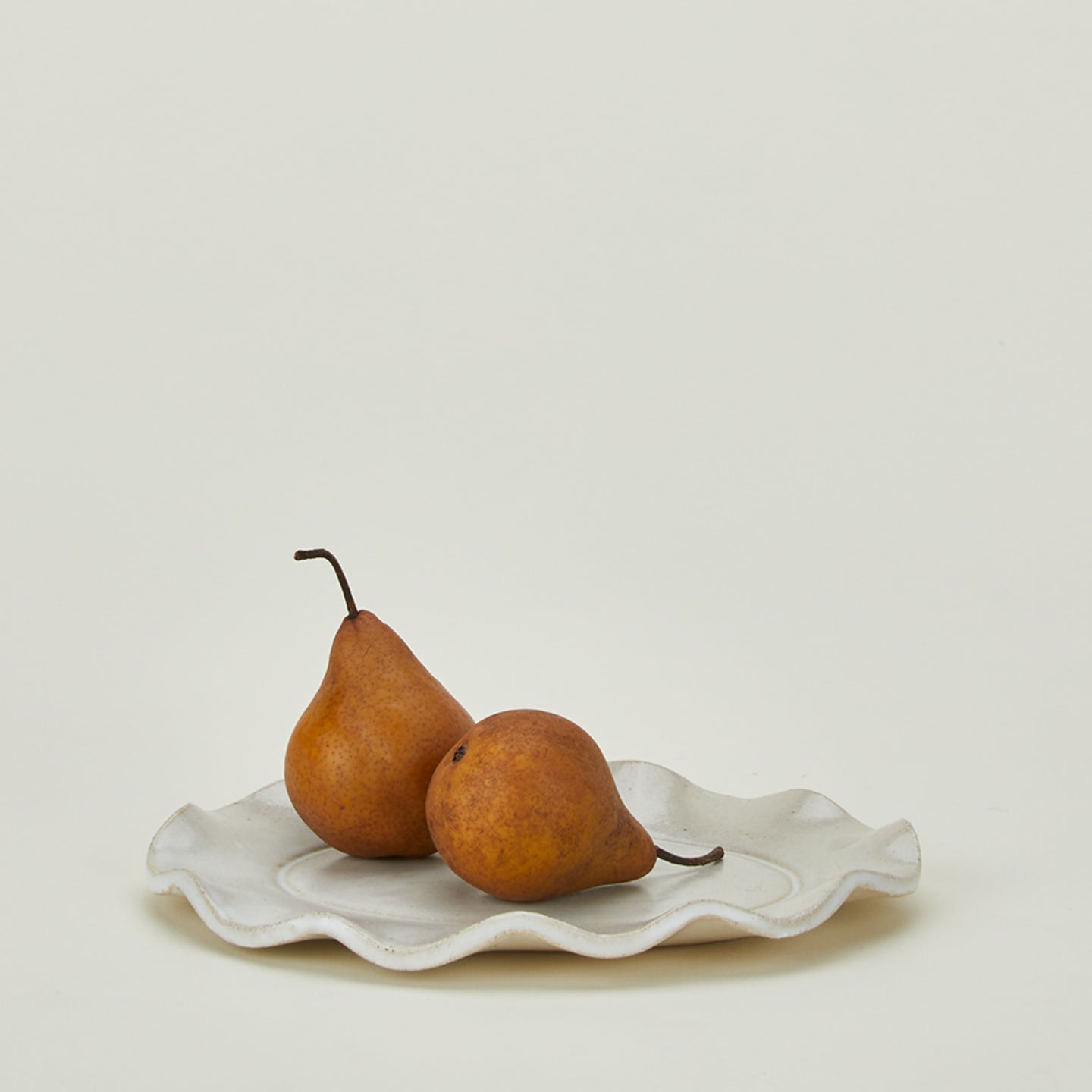 Ruffle edge platter with pears