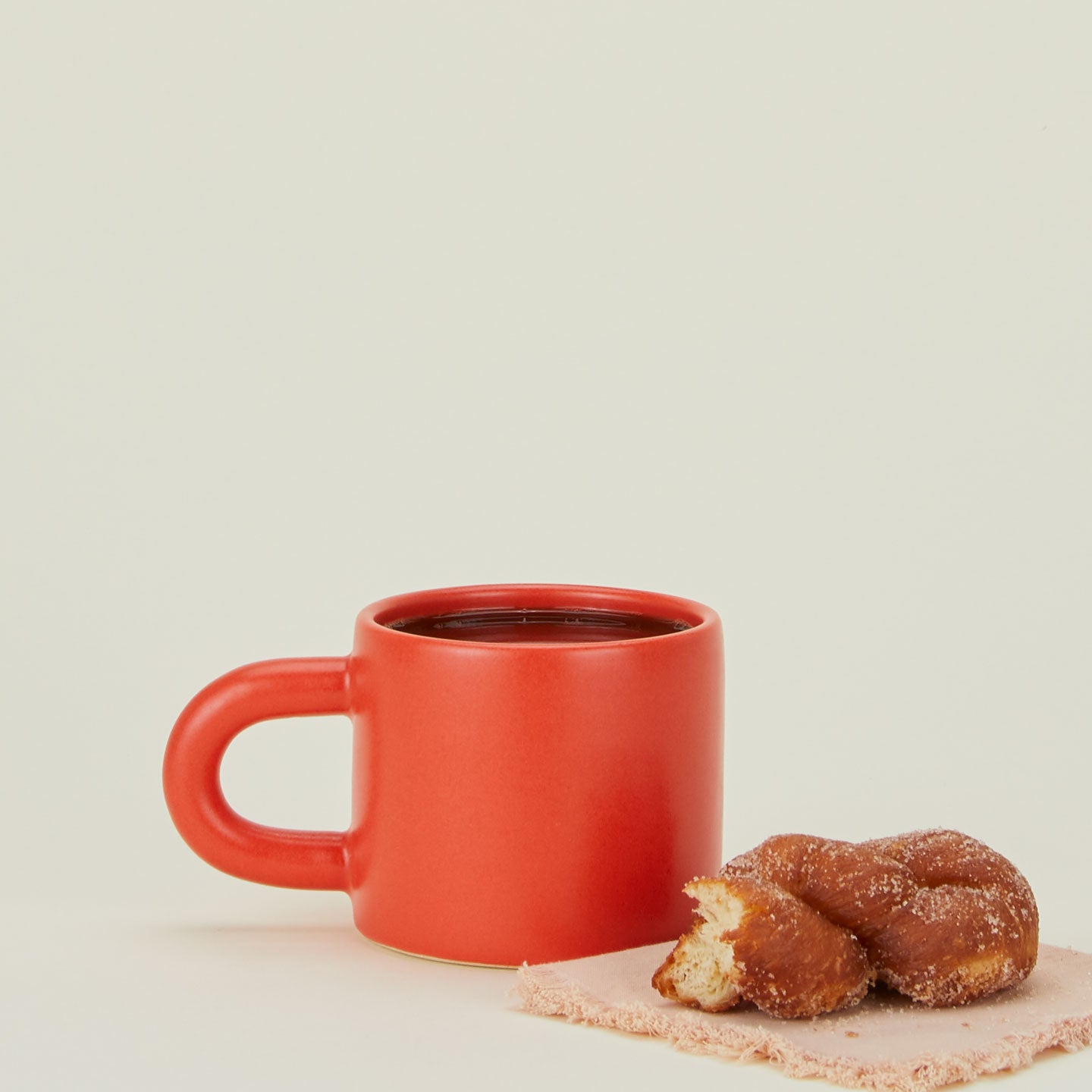 Everyday Mug in Papaya.